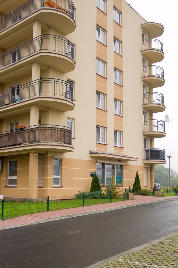 Budynek CM Femmemedica - widok z boku