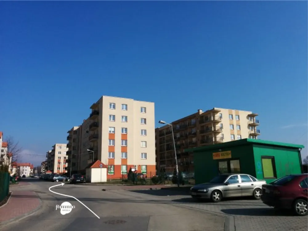 Dojazd do CM Femmemedica, skręt z ul. abp. Felińskiego obok sklepu Żabka w kierunku Centrum Medycznego