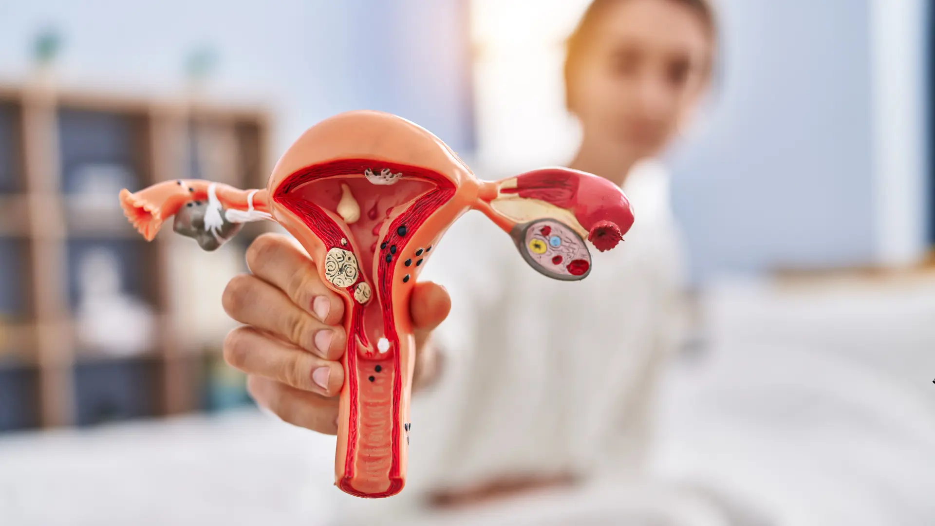 Usługa Drożność jajowodów Sono HSG (sól fizjologiczna) w CM Femmemedica