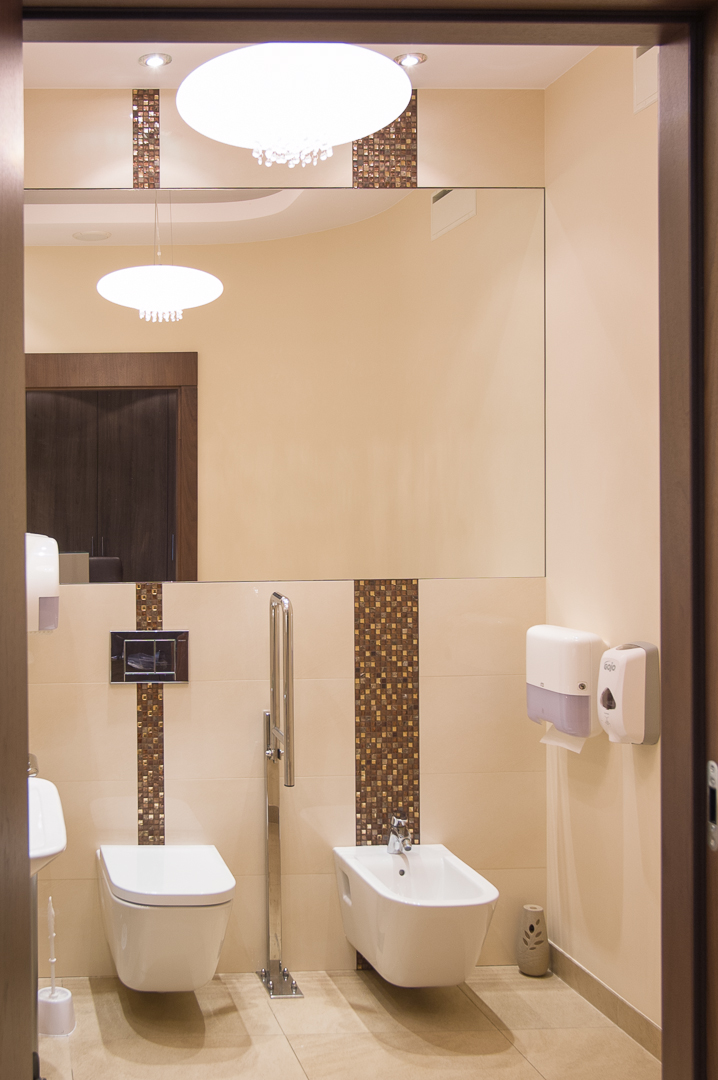 Toalety w łazience dla pacjentów